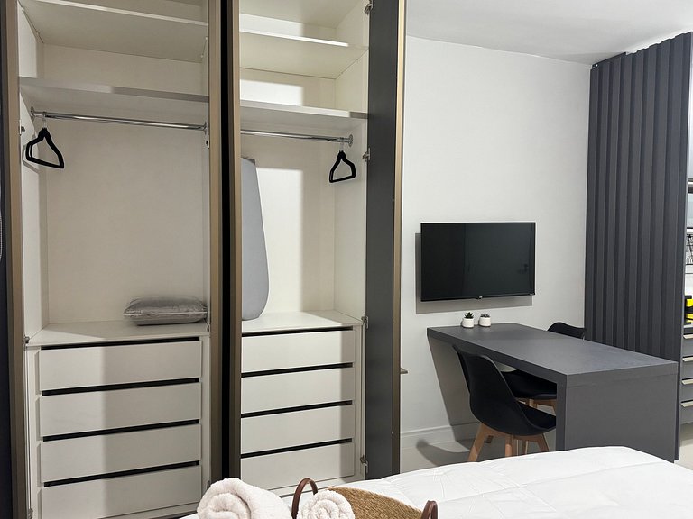 Neues Studio, Komfort und Mobilität, Metrô Paraíso