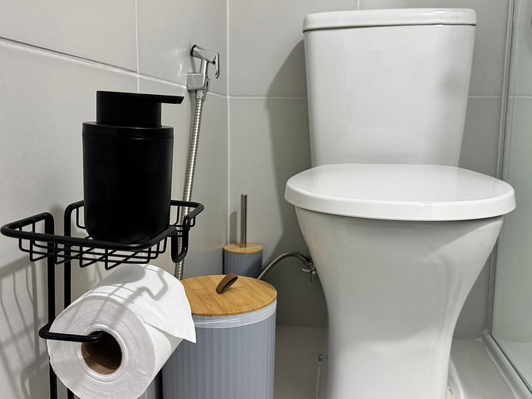 Neues Studio, Komfort und Mobilität, Metrô Paraíso