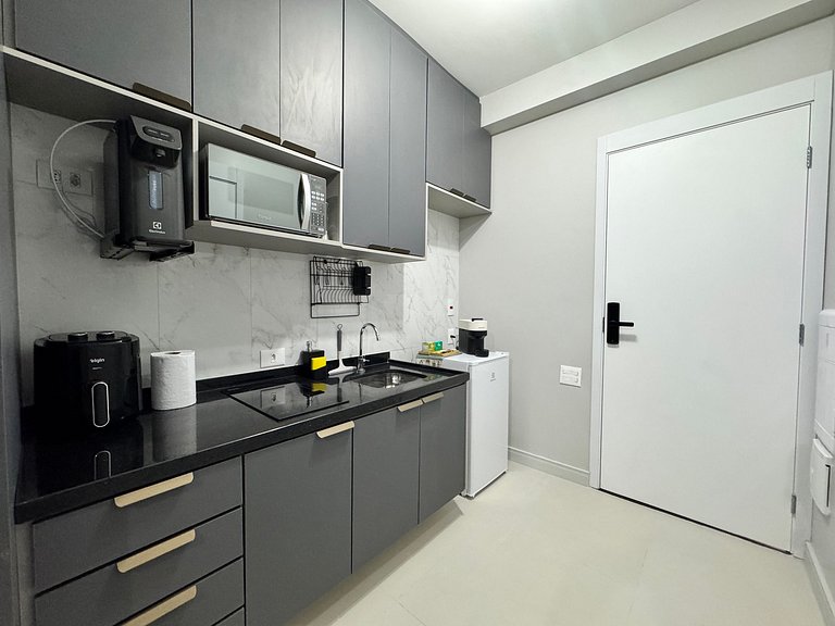 Neues Studio, Komfort und Mobilität, Metrô Paraíso