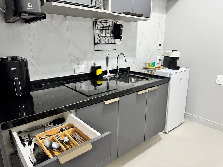 Neues Studio, Komfort und Mobilität, Metrô Paraíso