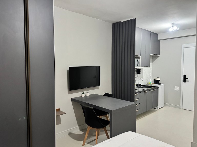 Neues Studio, Komfort und Mobilität, Metrô Paraíso