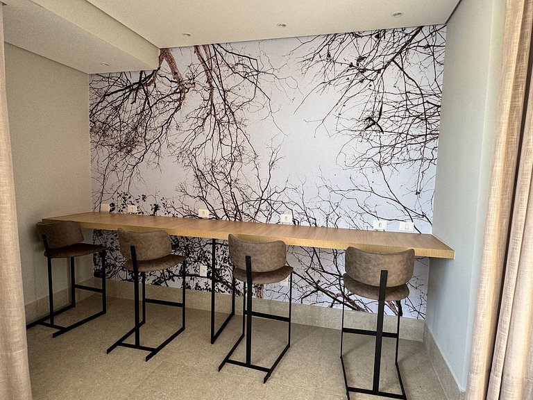 Charming, Brand-New Studio Near the Subway