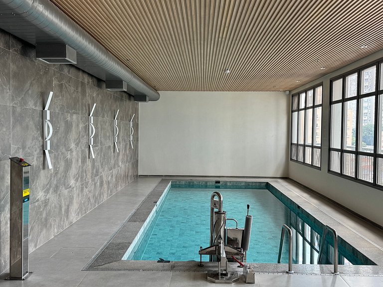 Brand New Studio 700m Metro, Premium Comfort