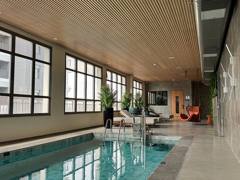 Charming, Brand-New Studio Near the Subway