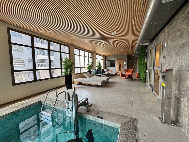 Charming, Brand-New Studio Near the Subway