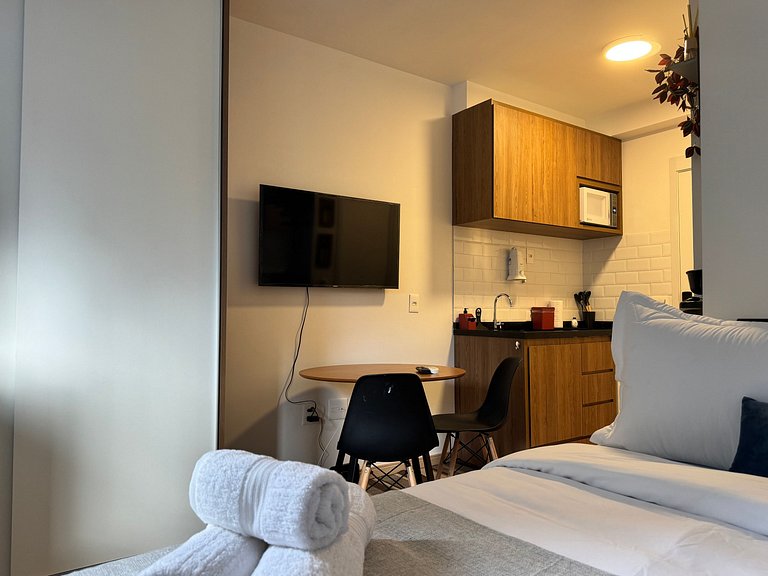 Charming, Brand-New Studio Near the Subway