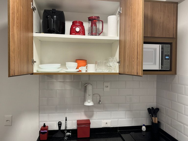 Charming, Brand-New Studio Near the Subway