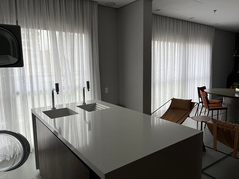 Moema Metrô SP Studio 201 Super Accessoriato