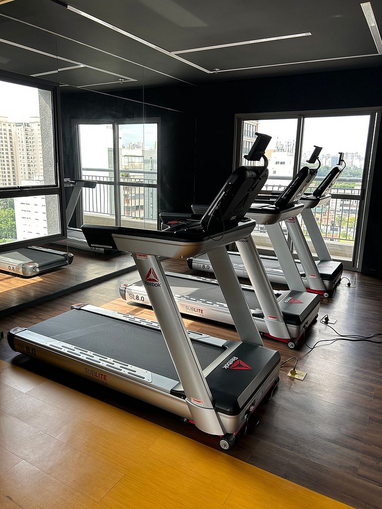 Moema Metrô SP Studio 201 Super Accessoriato