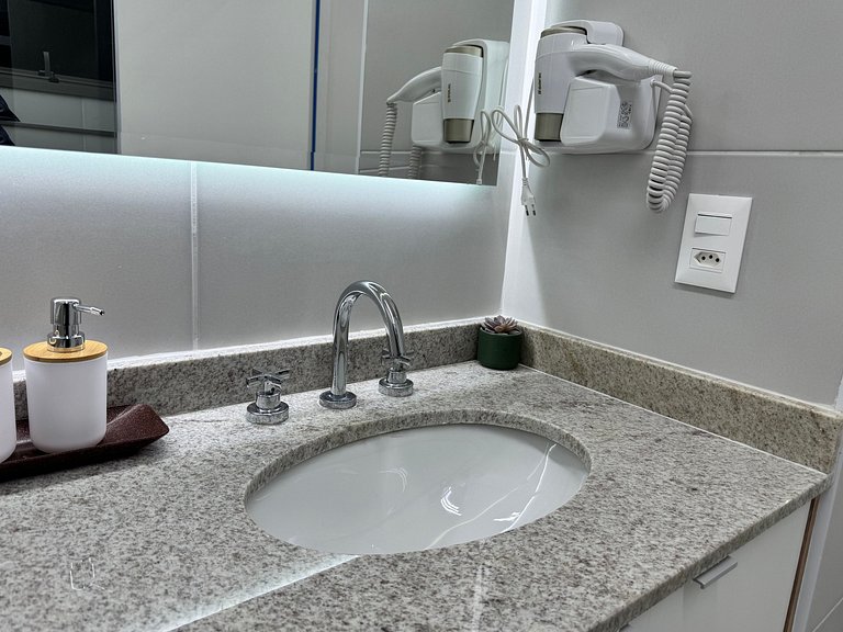 Brand New Studio 700m Metro, Premium Comfort
