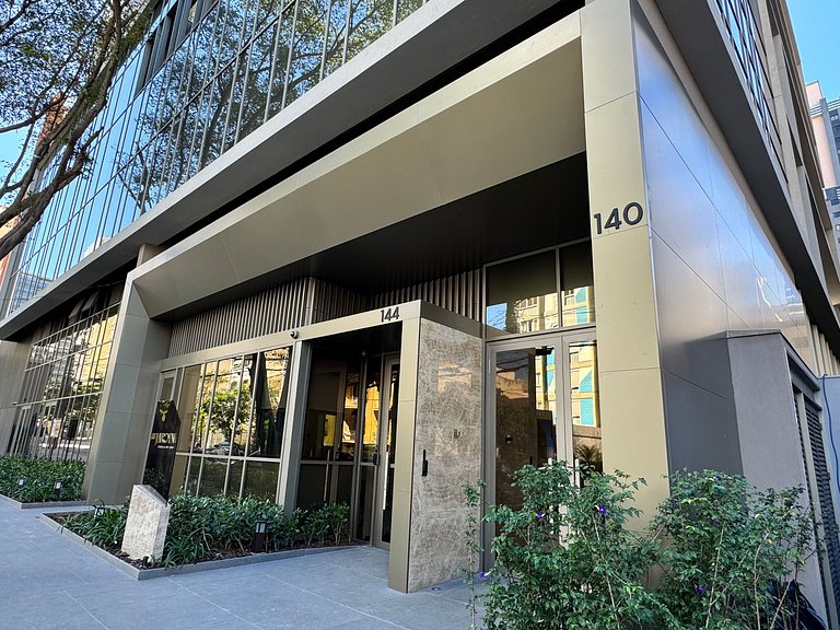 Via Komforto 420 Oscar Freire Metro High Class