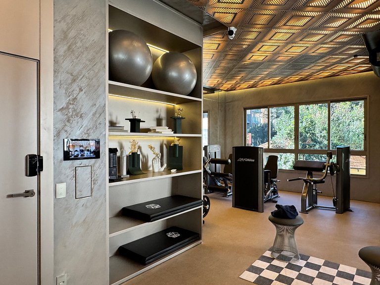 Via Komforto 420 Oscar Freire Metro High Class