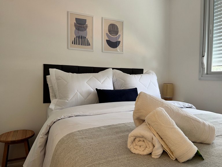 Via Komforto 53, 1-Bed Suite Next to Subway