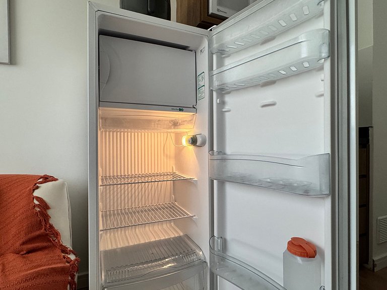 Via Komforto 53, 1-Bed Suite Next to Subway