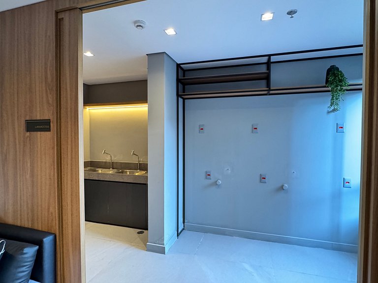 Via Komforto 23, 1-Bed Suite Next to Subway