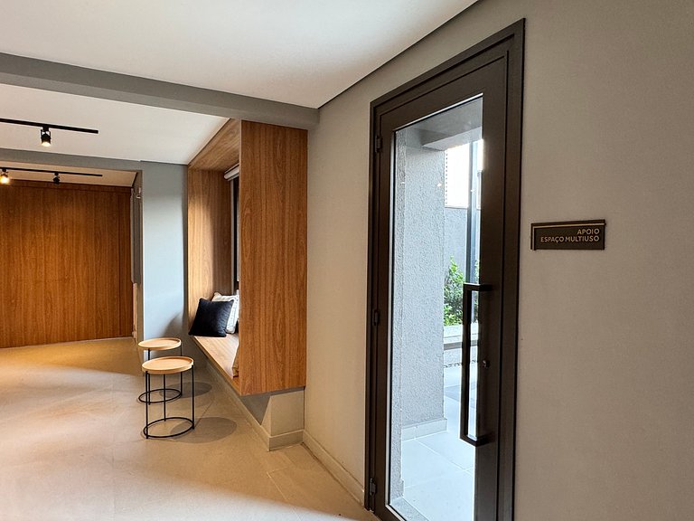 Via Komforto 53, 1-Bed Suite Next to Subway