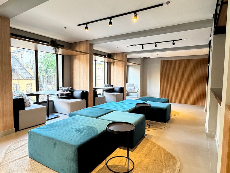 Via Komforto 57, 1-Bed Suite Next to Subway