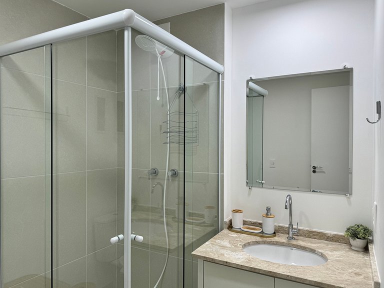 Via Komforto 53, 1-Bed Suite Next to Subway