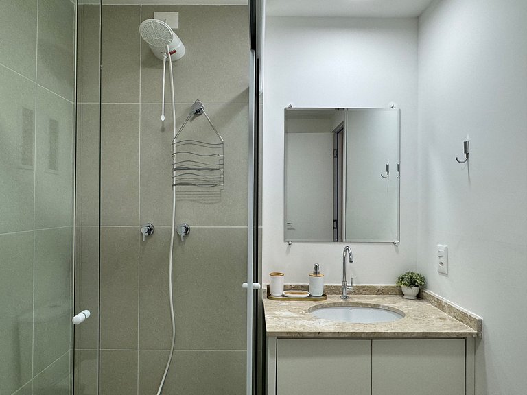 Via Komforto 53, 1-Bed Suite Next to Subway