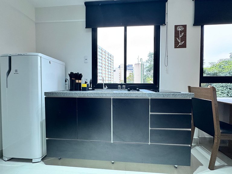 Via Komforto 43, Metrô Vila Mariana Poucos Passos