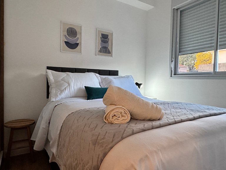 Via Komforto 23, 1-Bed Suite Next to Subway