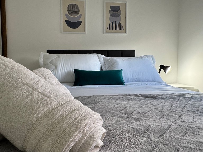 Via Komforto 23, 1-Bed Suite Next to Subway