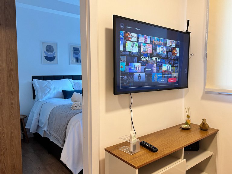 Via Komforto 23, 1-Bed Suite Next to Subway