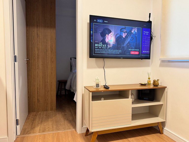 Via Komforto 23, 1-Bed Suite Next to Subway