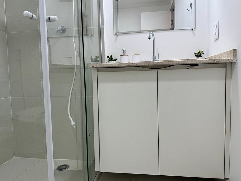 Via Komforto 23, 1-Bed Suite Next to Subway