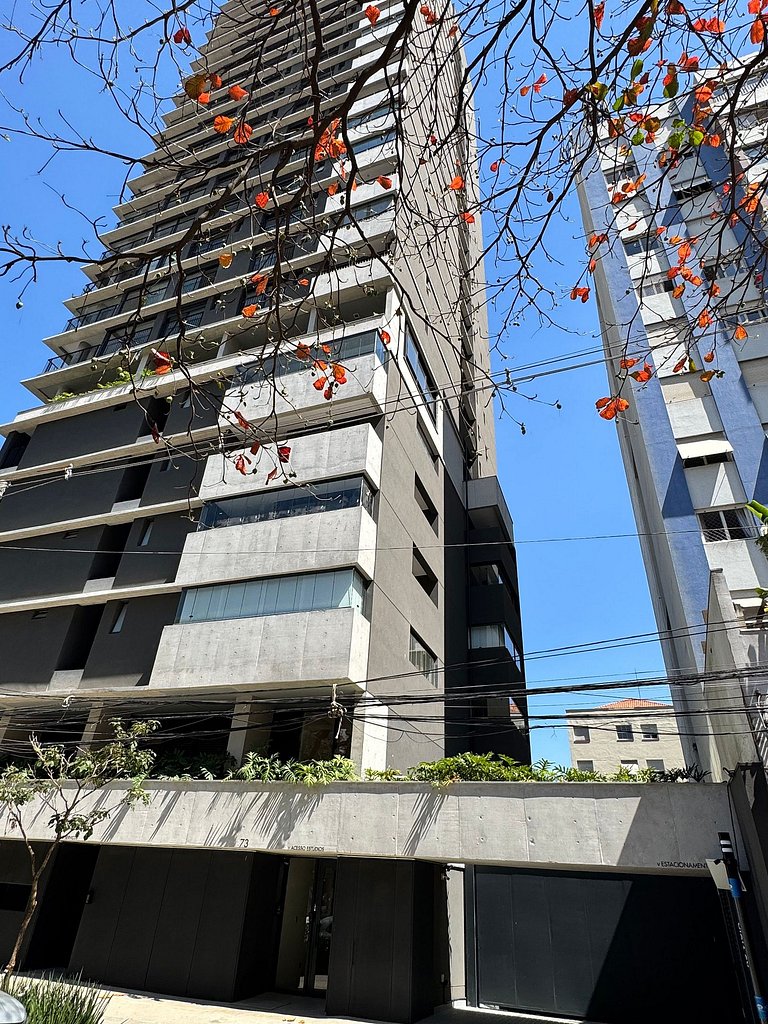 Cuore di Pinheiros all’Esquina 402 Metro Fradique