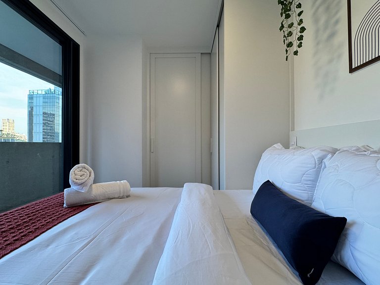 Heart of Pinheiros at Esquina 402 Fradique Metro