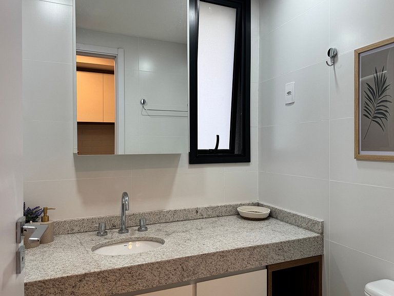 Corazón de Pinheiros en Esquina 402 Metro Fradique