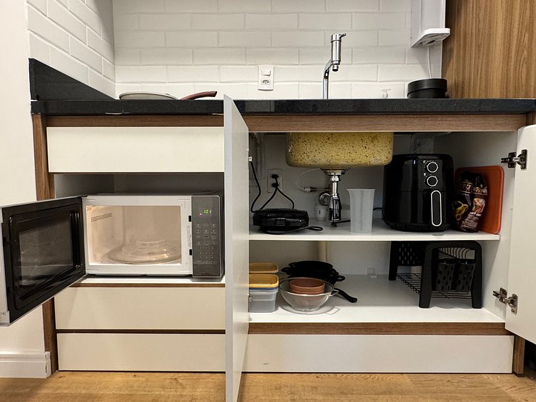 Heart of Pinheiros at Esquina 402 Fradique Metro