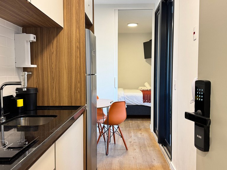 Corazón de Pinheiros en Esquina 402 Metro Fradique