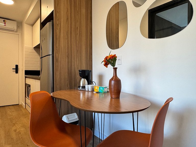 Corazón de Pinheiros en Esquina 402 Metro Fradique