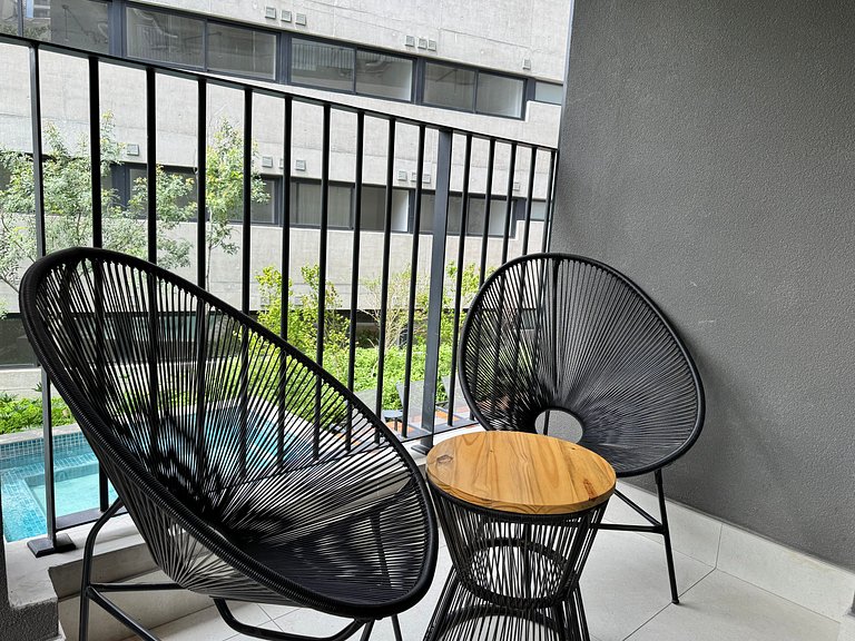 Heart of Pinheiros at Esquina 203 Fradique Metro