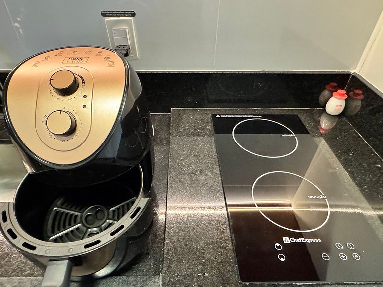 Coração de Pinheiros no Esquina 203 Metrô Fradique