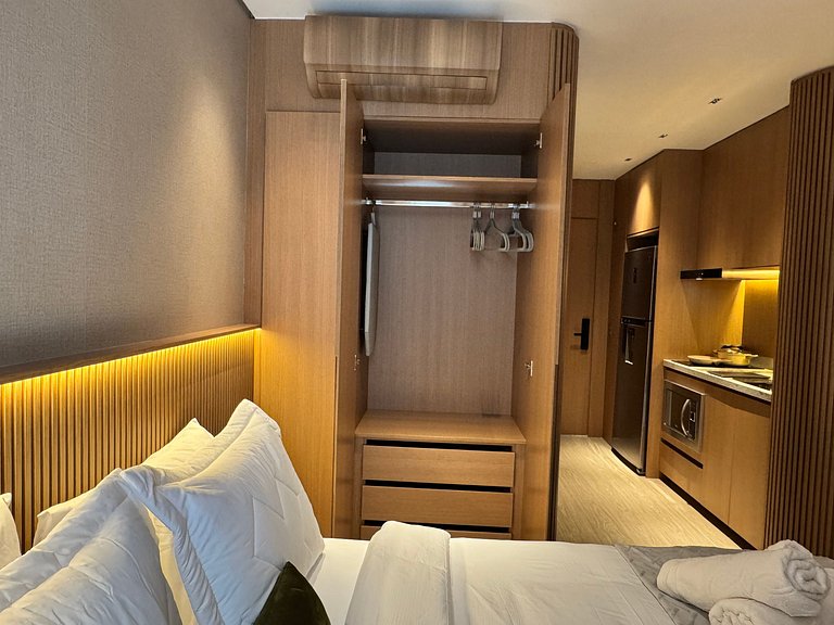 Via Komforto 420 Oscar Freire Metro High Class