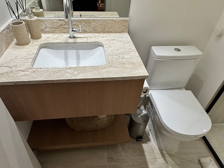 Via Komforto 420 Oscar Freire Metro High Class