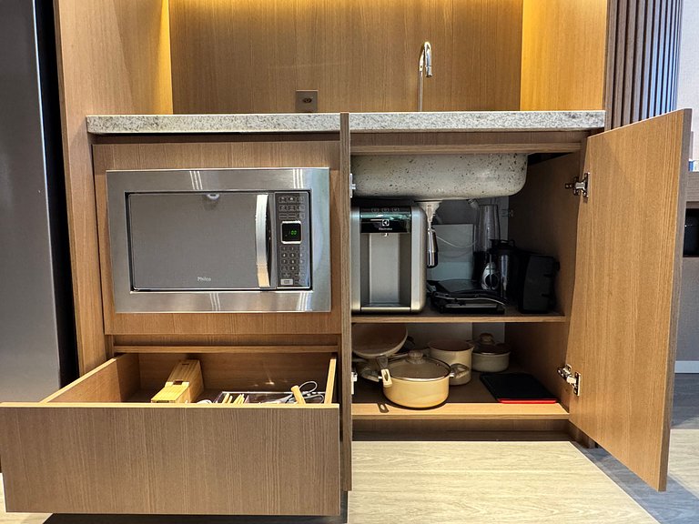 Via Komforto 420 Oscar Freire Metro High Class