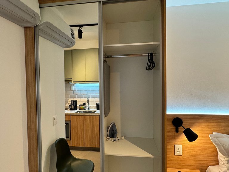 Via Komforto 412 Oscar Freire Metro High Class