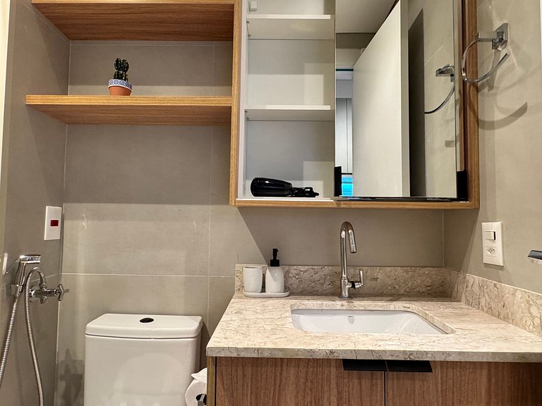 Via Komforto 412 Oscar Freire Metro High Class