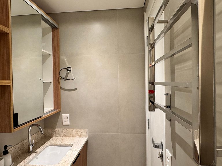 Via Komforto 412 Oscar Freire Metro High Class