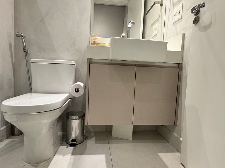 Estilo & Elegância Urbana 300m Metrô Oscar Freire