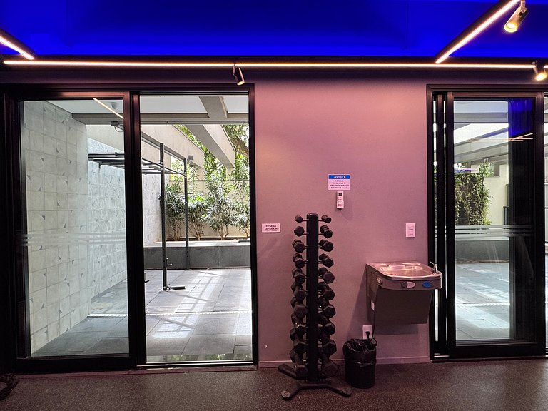 Style et Élégance Urbaine 300m Métro Oscar Freire