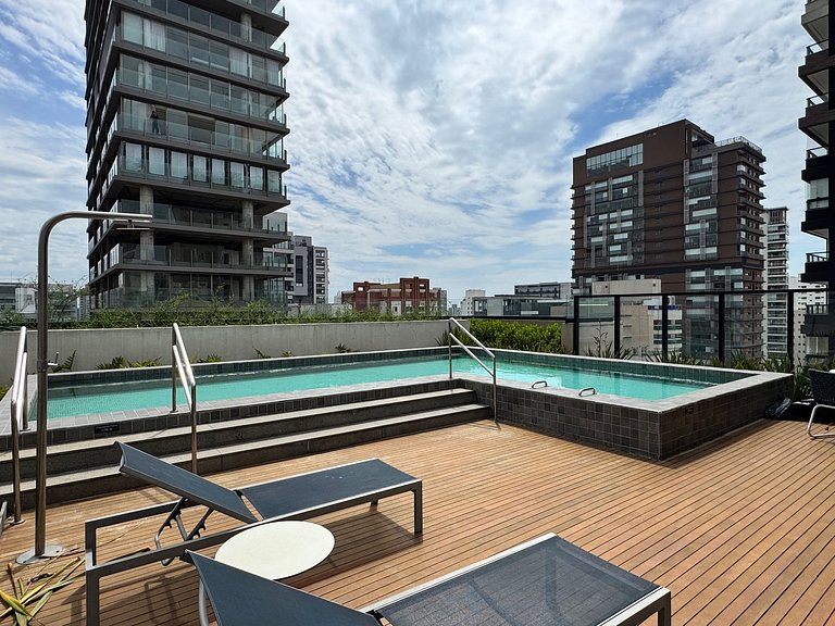 Style & Urban Elegance 300m Oscar Freire Station