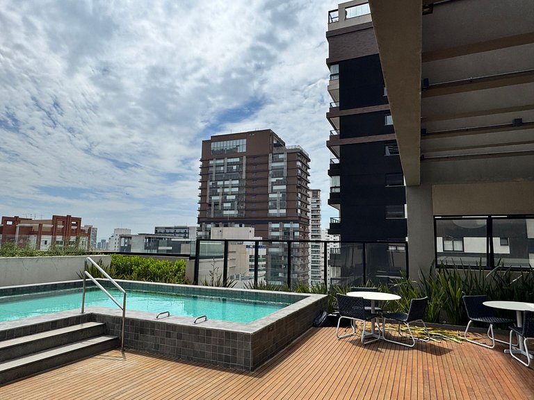 Style & Urban Elegance 300m Oscar Freire Station