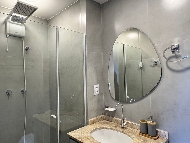 Via Komforto 57, 1-Bed Suite Next to Subway