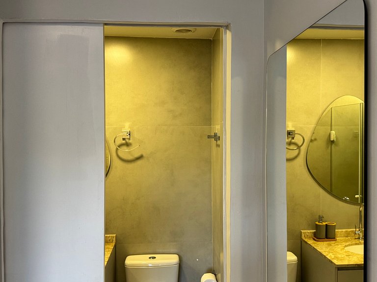 Via Komforto 57, 1-Bed Suite Next to Subway