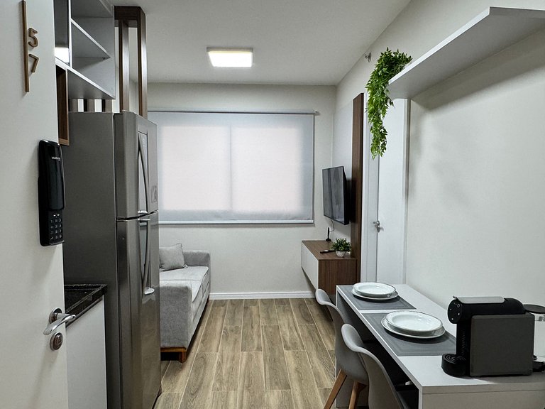 Via Komforto 57, 1-Bed Suite Next to Subway